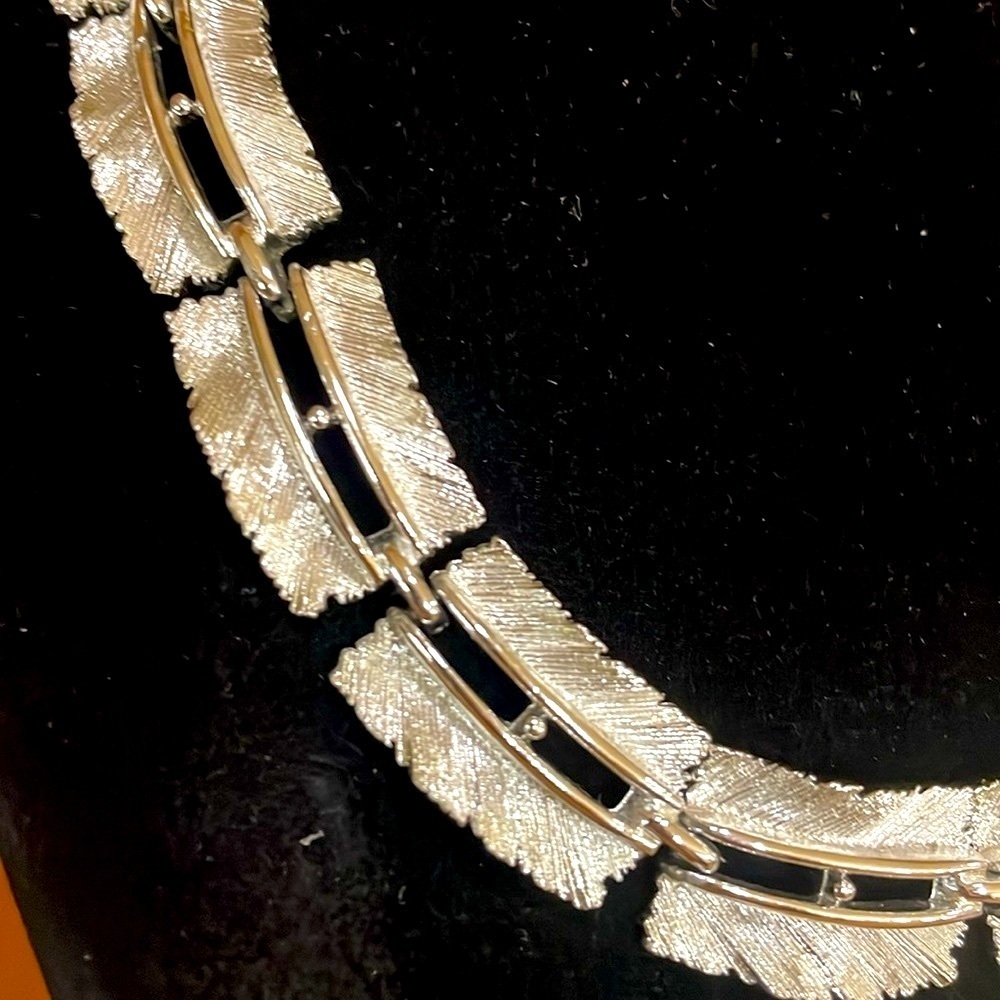 Lisner Silver Tone Shiny Multi Link Necklace Choker - Picture 3 of 6